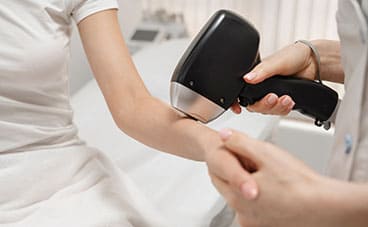 Shockwave therapy on the forearm
